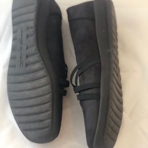 Easy Spirit Shoes - Easy Spirit black slip on flats size 9 Easy Spirit Shoes - Easy Spirit black slip on flats size 9